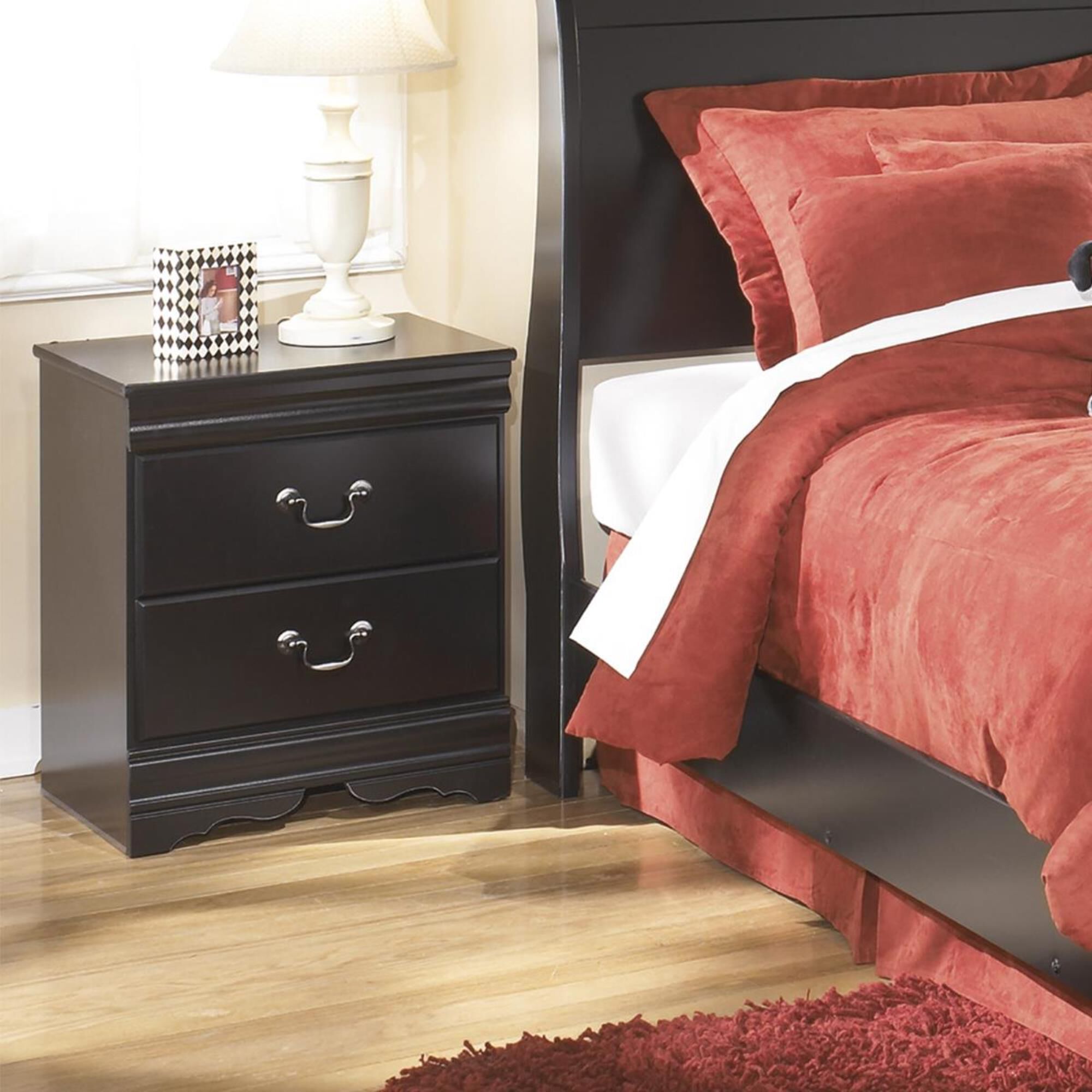 Signature Design by Ashley Huey Vineyard Nightstand in Black, , large