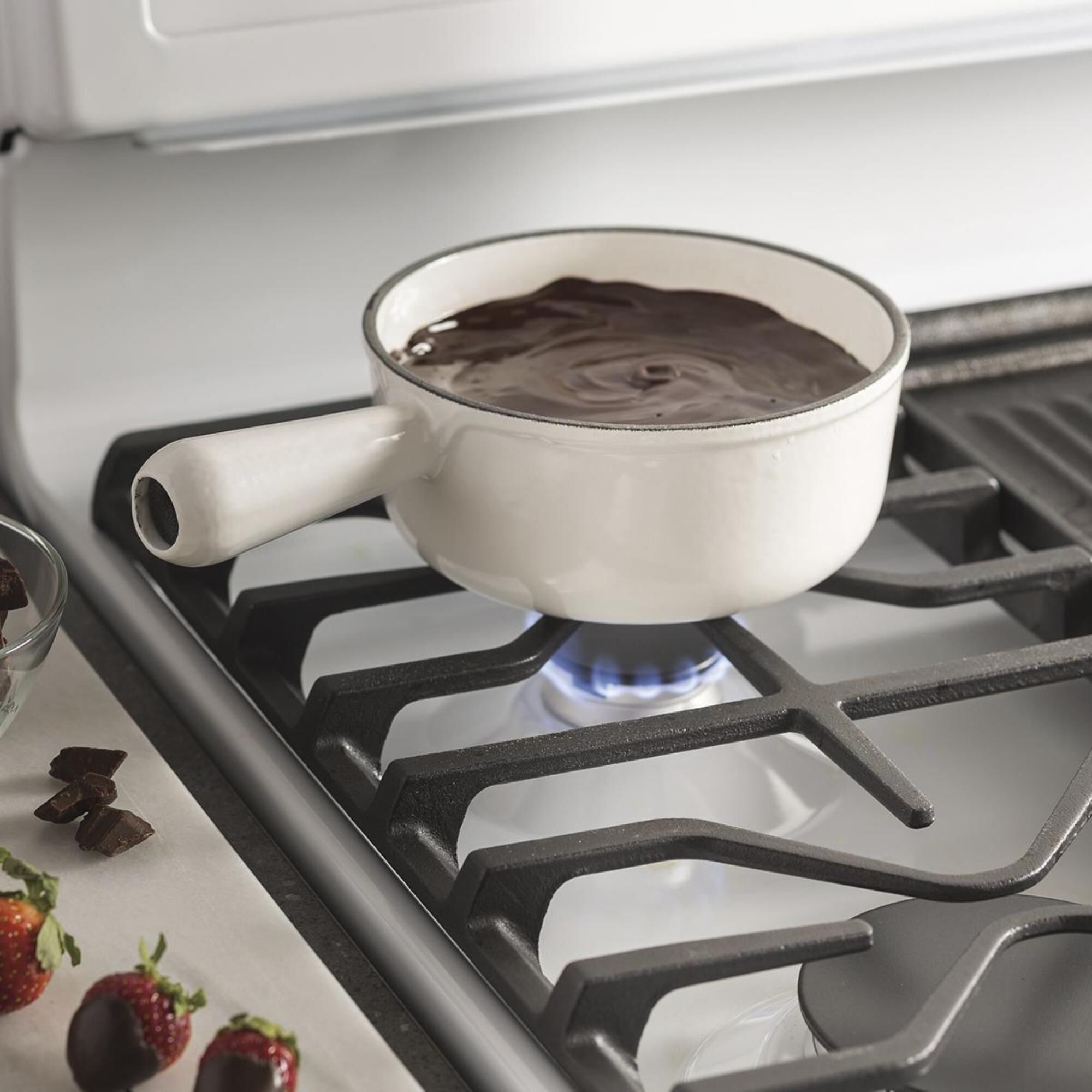 GE Appliances 5.0 Cu. Ft. Freestanding Gas Range in White, , large