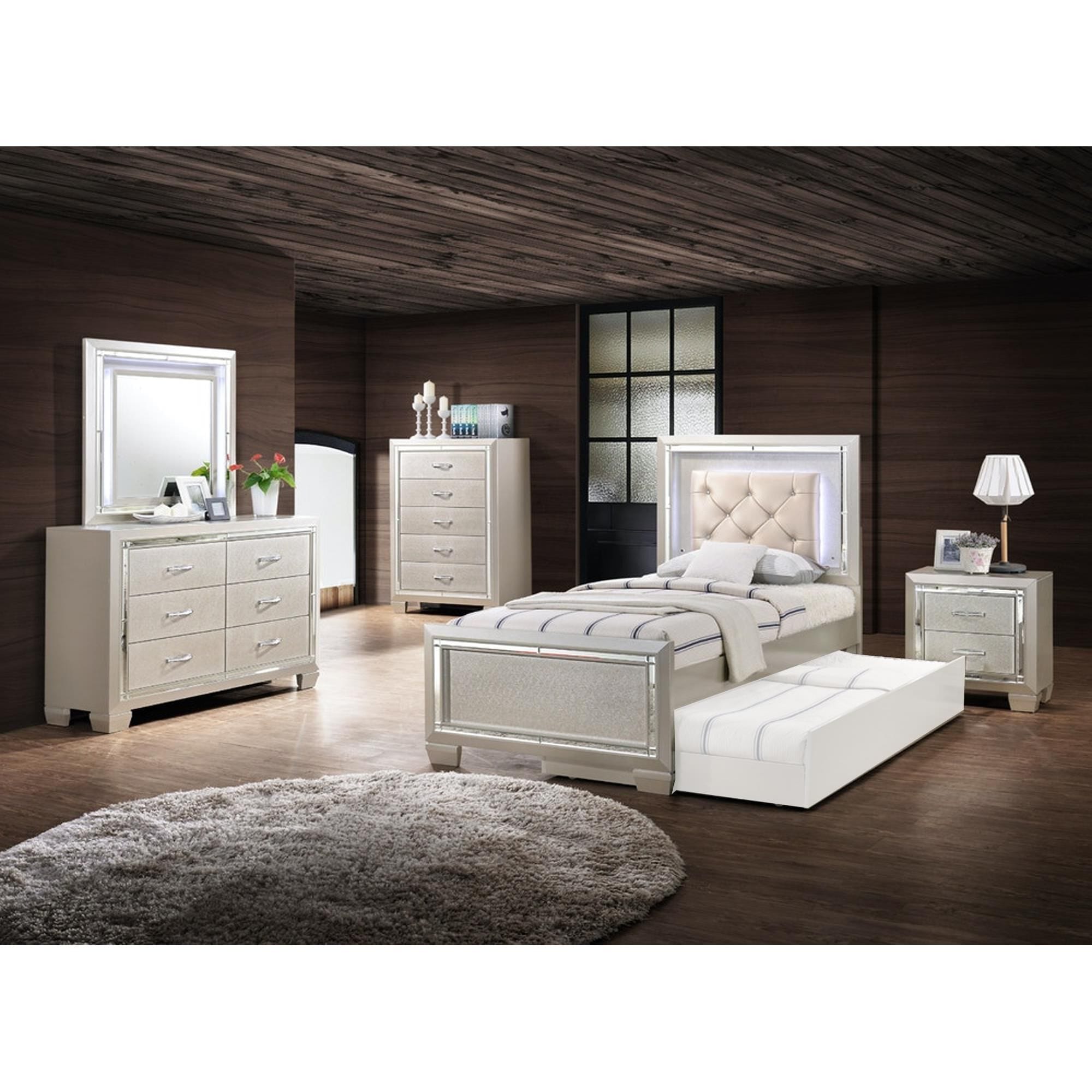Mayberry Hill Platinum Youth 3 Piece Full Bedroom Set in Platinum, , large