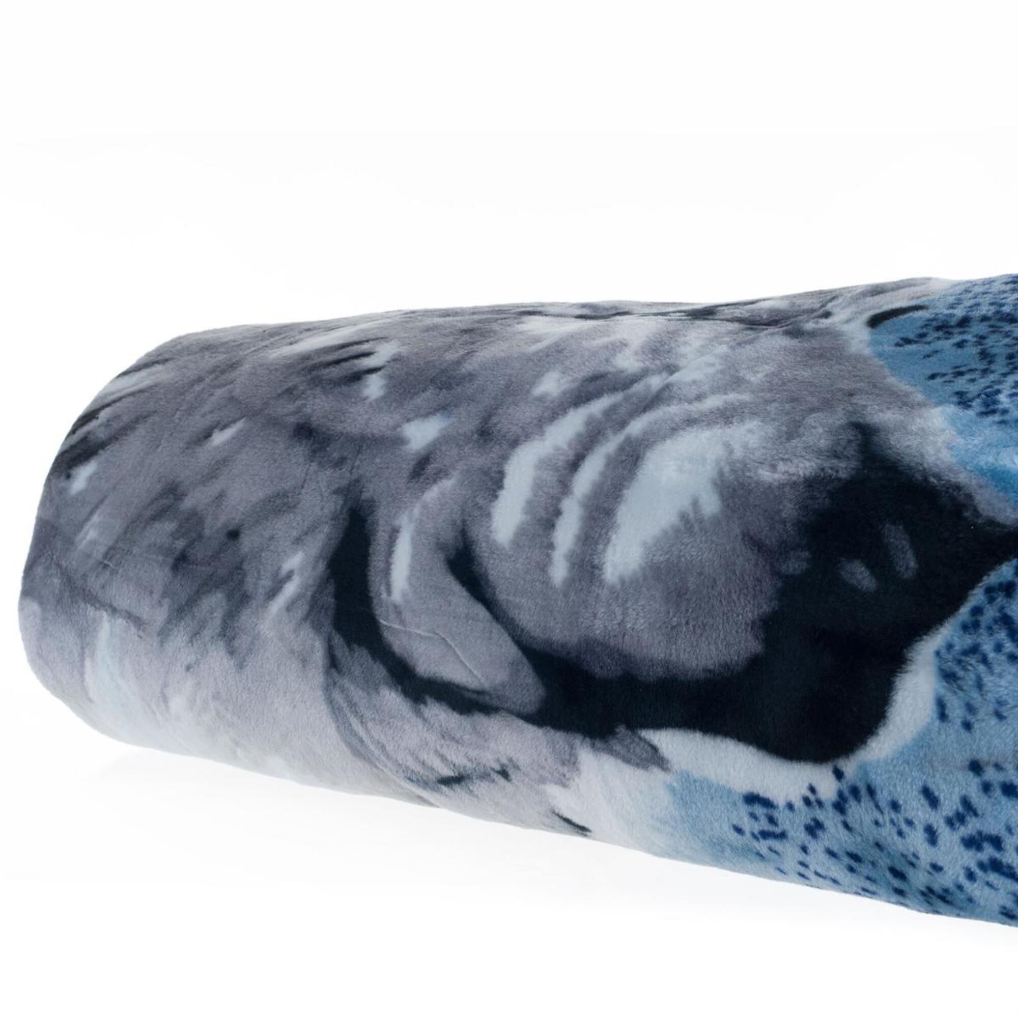 Timberlake Lavish Home Wolf Heavy Plush Mink Blanket, , large
