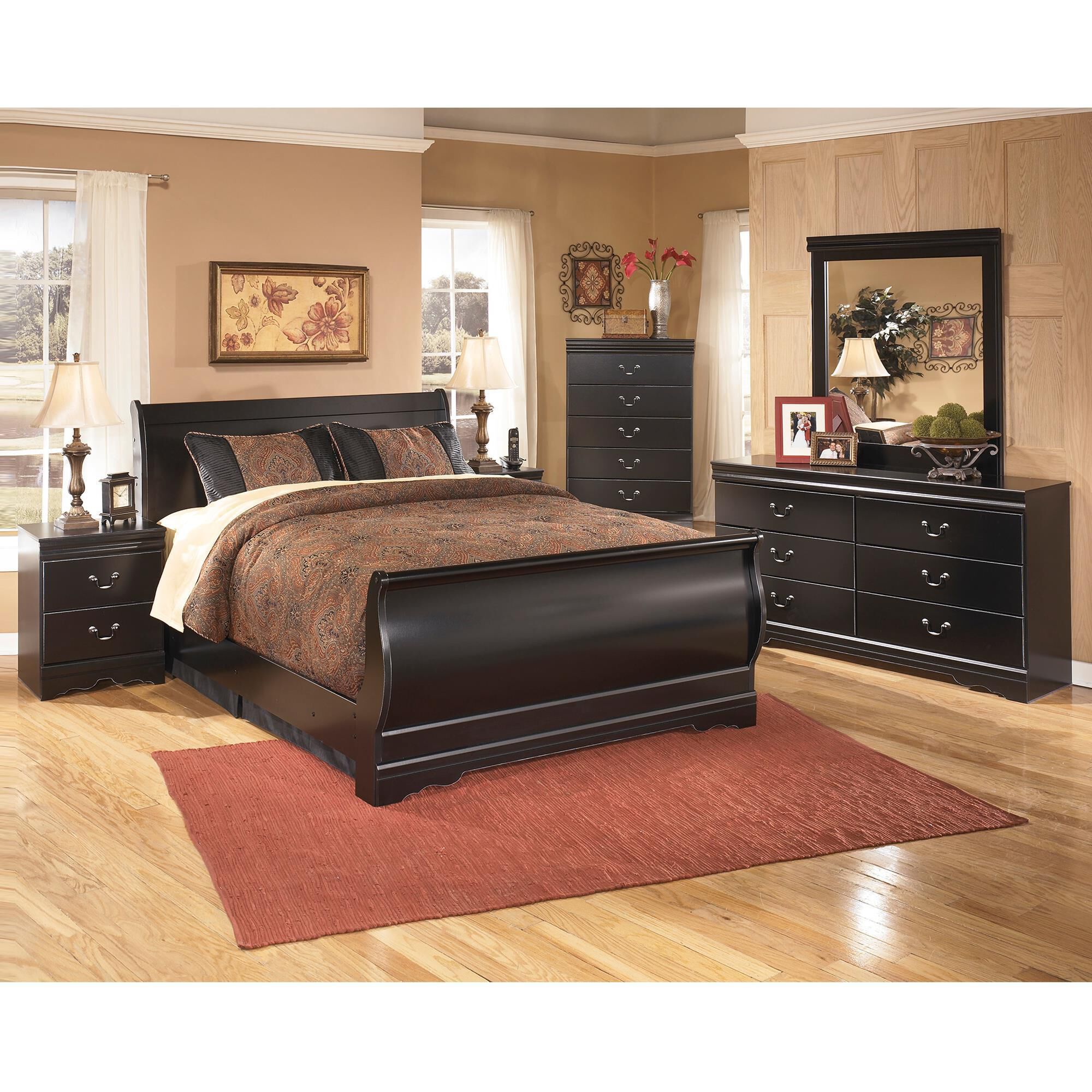 Signature Design by Ashley Huey Vineyard 4-Piece Queen Bedroom Set in Black, , large